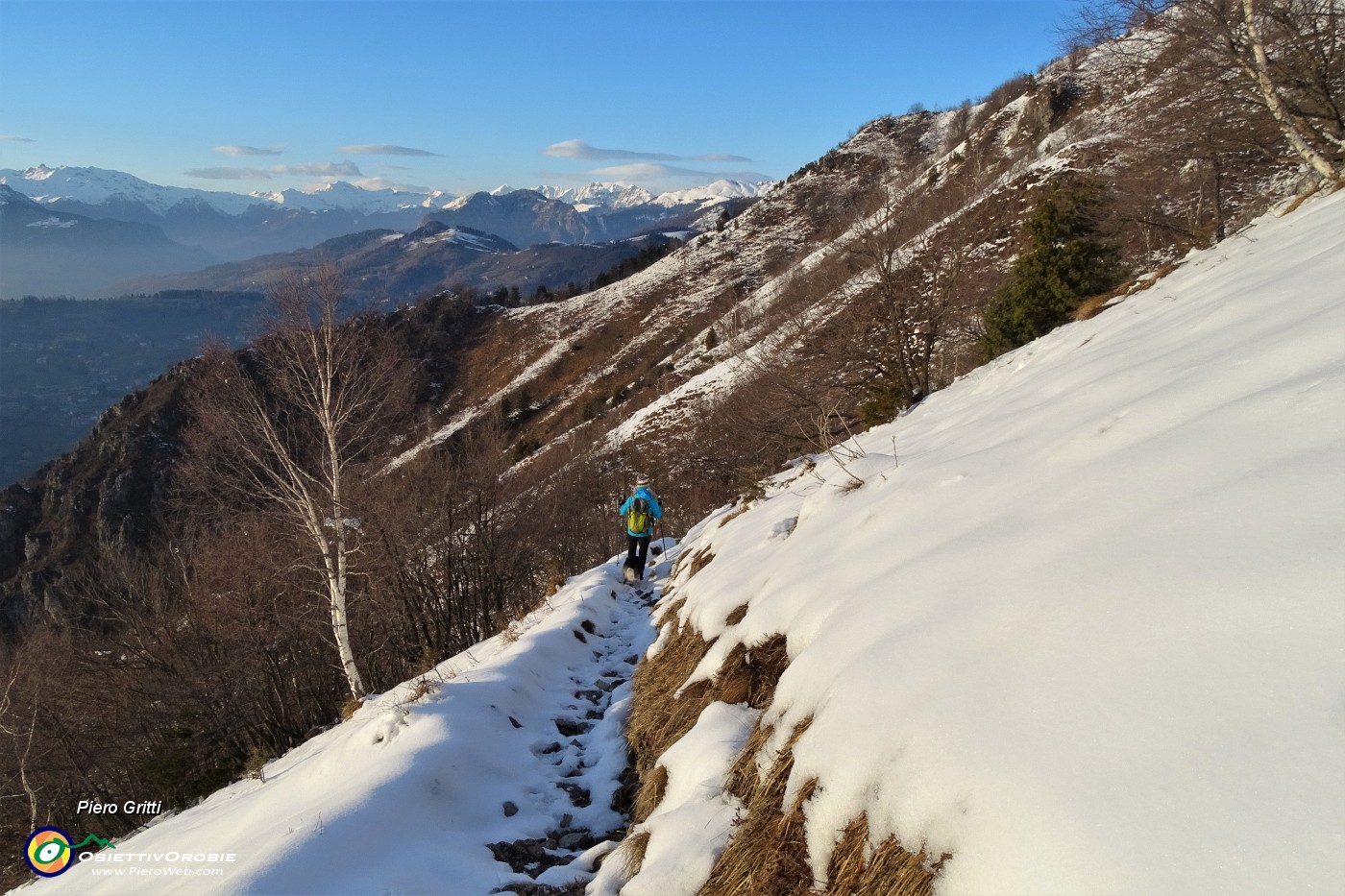 84 Scendiamo verso la Forcella di Spettino.JPG